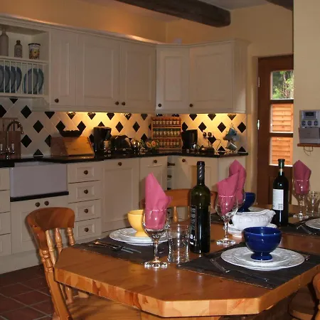 Croneybyrne Courtyard * Clara