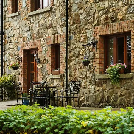 בית נופש Croneybyrne Courtyard *