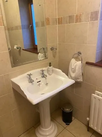 Croneybyrne Courtyard Дом отдыха Clara